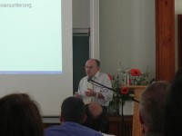 Prof. Niemz aus Zuerich bei seinem Vortrag