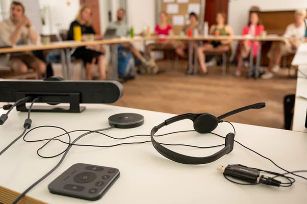 Gestalten Sie Ihr Studium selbst mit unterschiedlichen Lernformaten – online und in Präsenz! Gestalten Sie Ihr Studium selbst mit unterschiedlichen Lernformaten – online und in Präsenz!