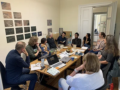 BRI Research Seminar Brings Together Researchers and New Colleagues
