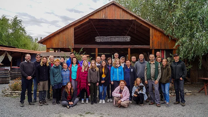 Group picture in Valeni