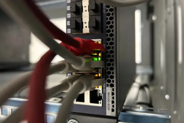 Anchor cable in a server