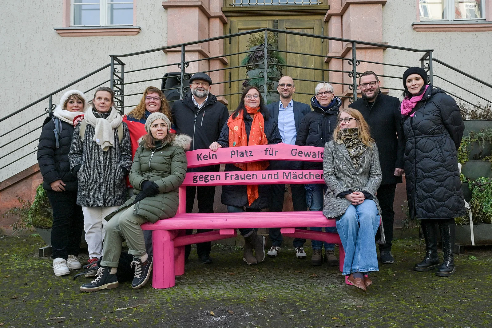 Eine Bank als sichtbares Zeichen